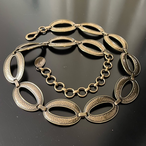 Fossil Circle Loop Clip Belt in Hammered Bronze - Picture 7 of 8
